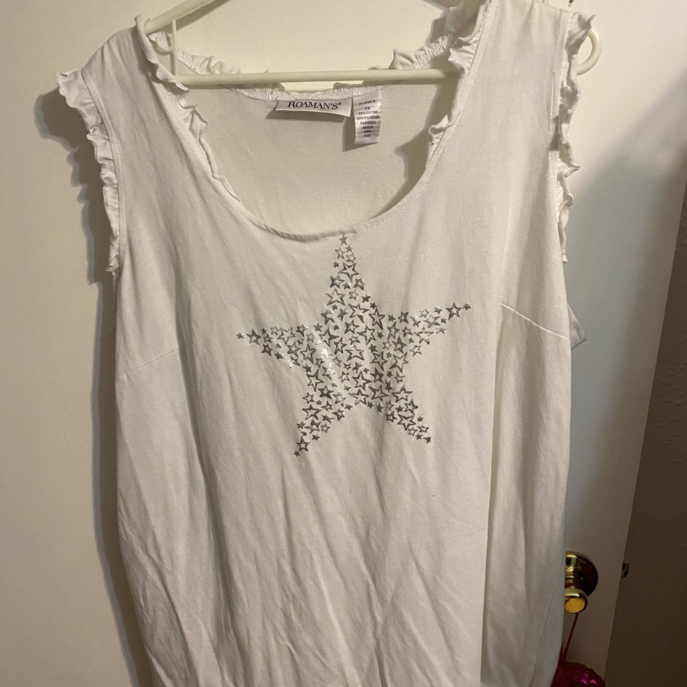 1X Roamans white star sleeveless shirt